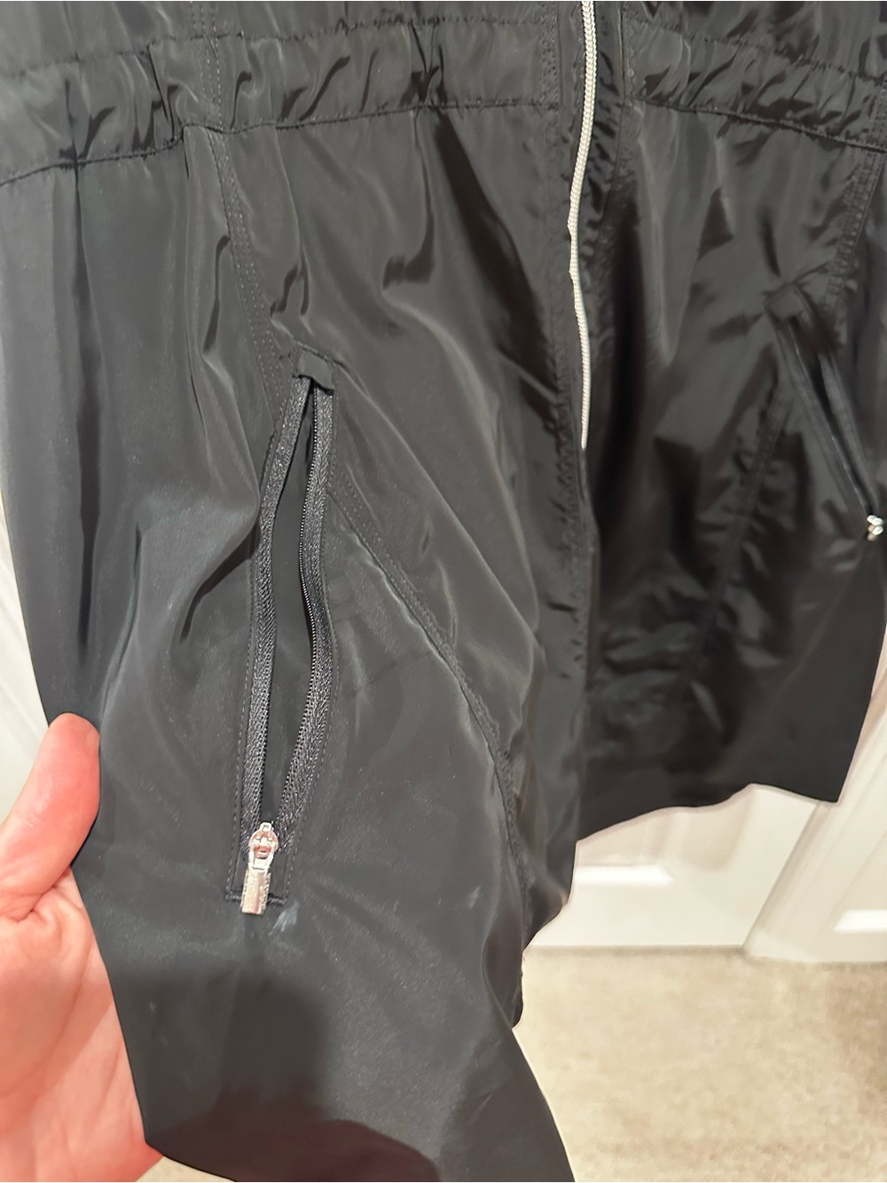 Athleta Black Lightweight Hooded Rain Jacket Size L - Picture 4 of 5